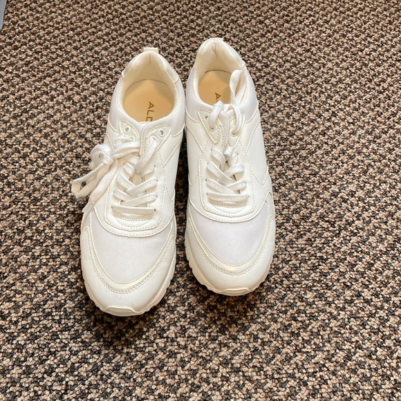 ALDO white sneakers with wedge - Picture 2 of 5